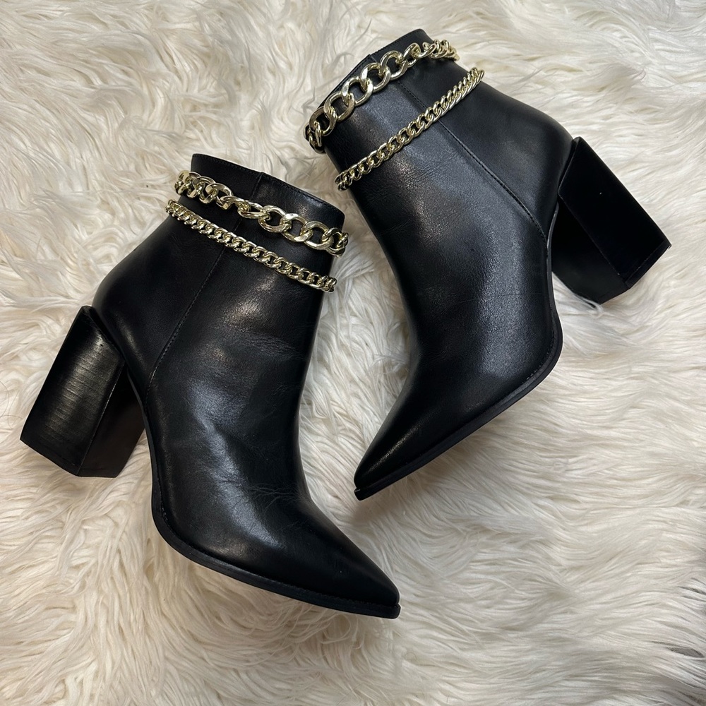 New Steve Madden Gold Chain Bootie